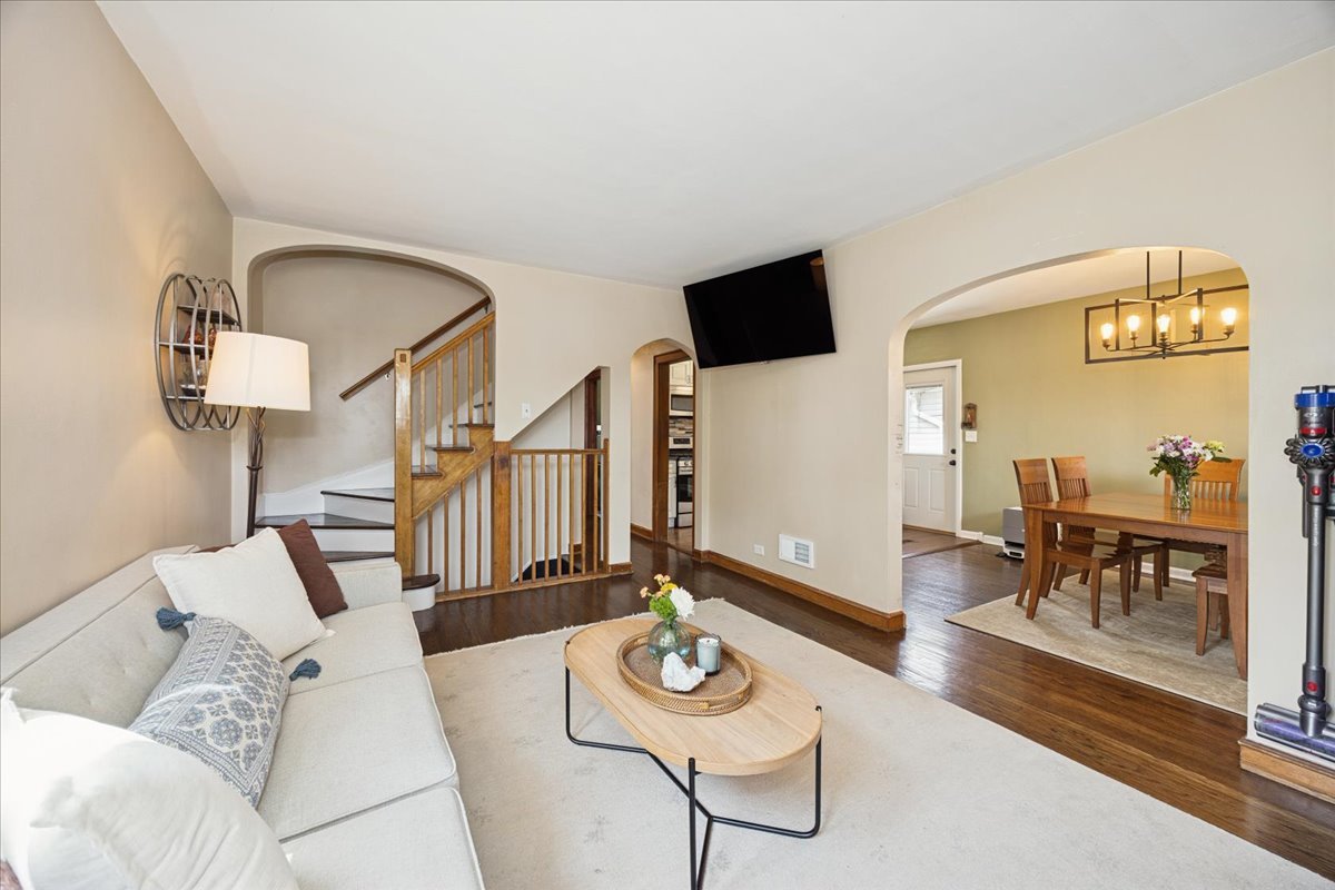 3534 Morton Avenue, Brookfield, IL 60513