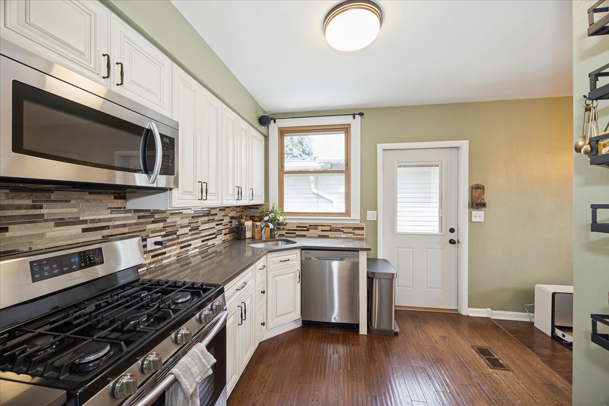 3534 Morton Avenue, Brookfield, IL 60513