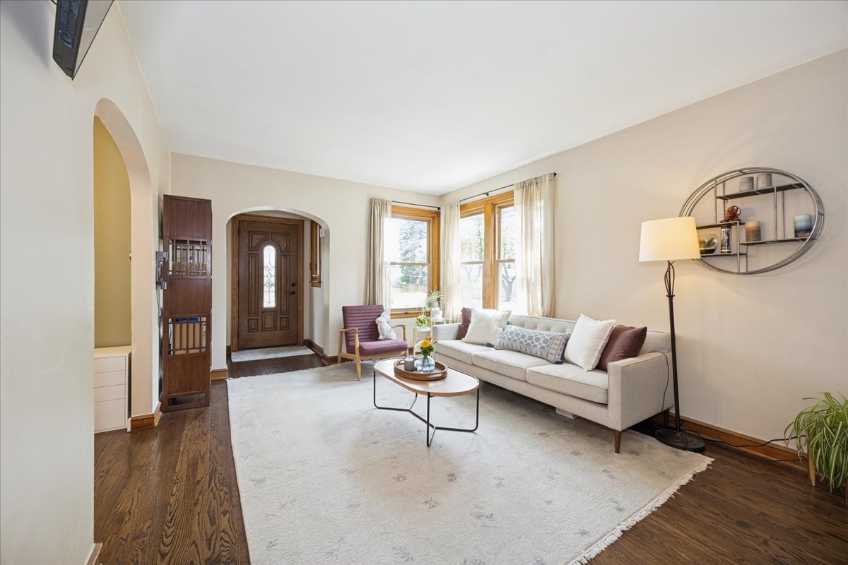 3534 Morton Avenue, Brookfield, IL 60513