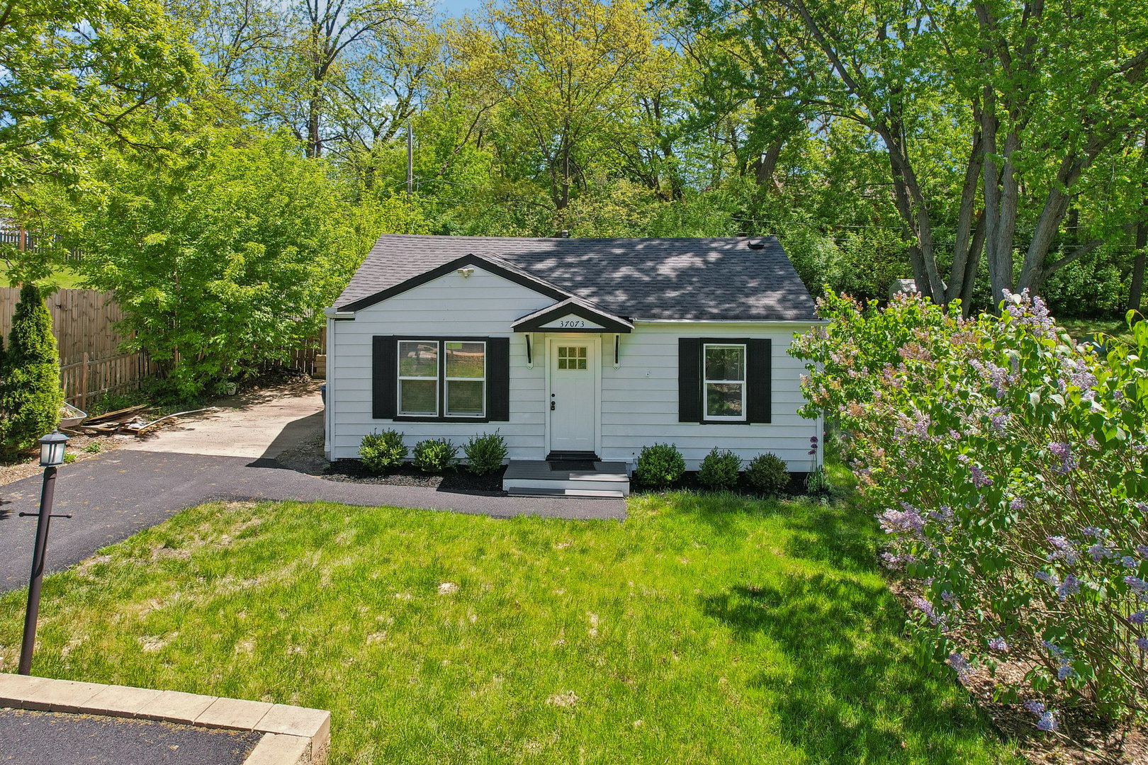 37073 N Antonio Avenue, Lake Villa, IL 60046