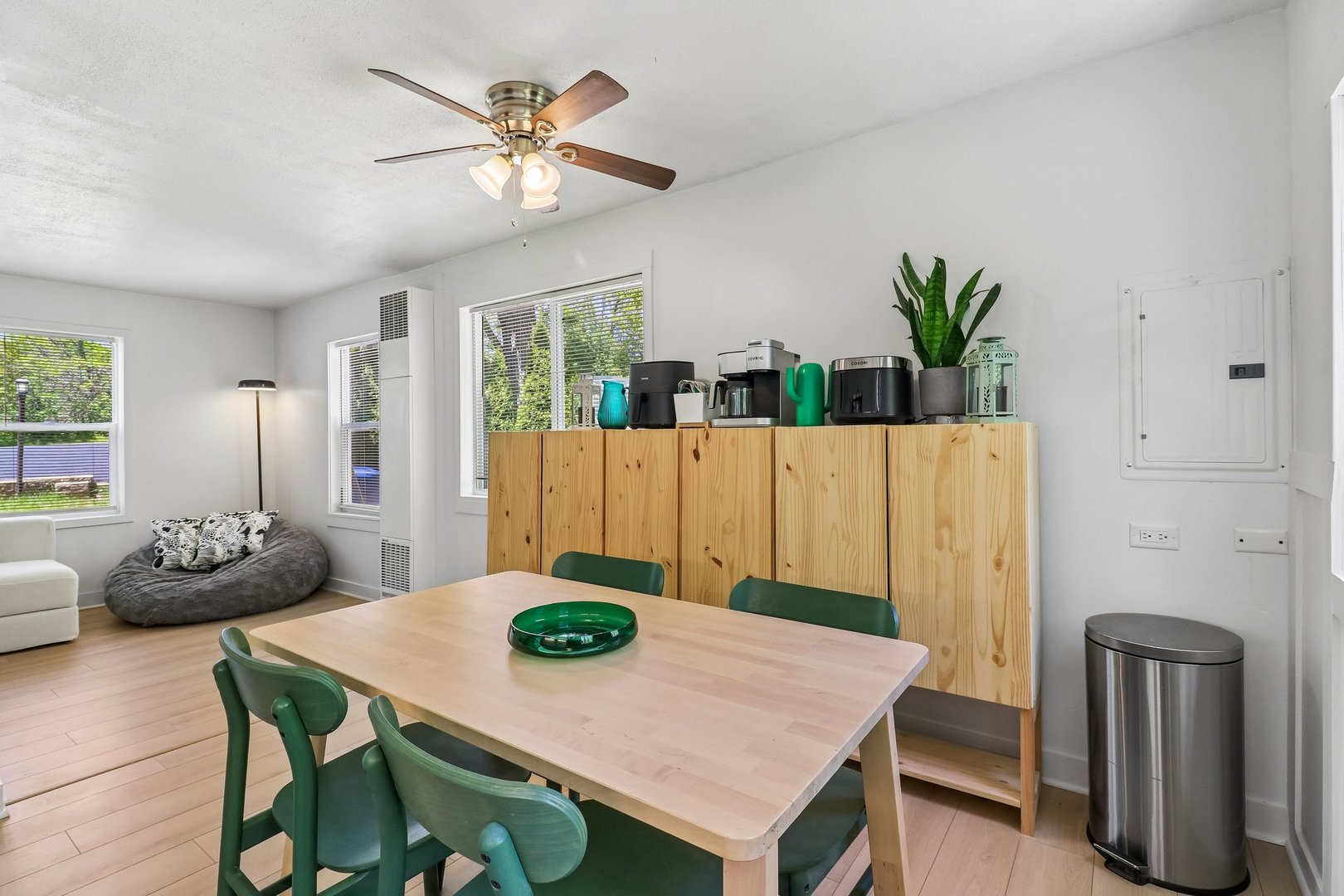 37073 N Antonio Avenue, Lake Villa, IL 60046