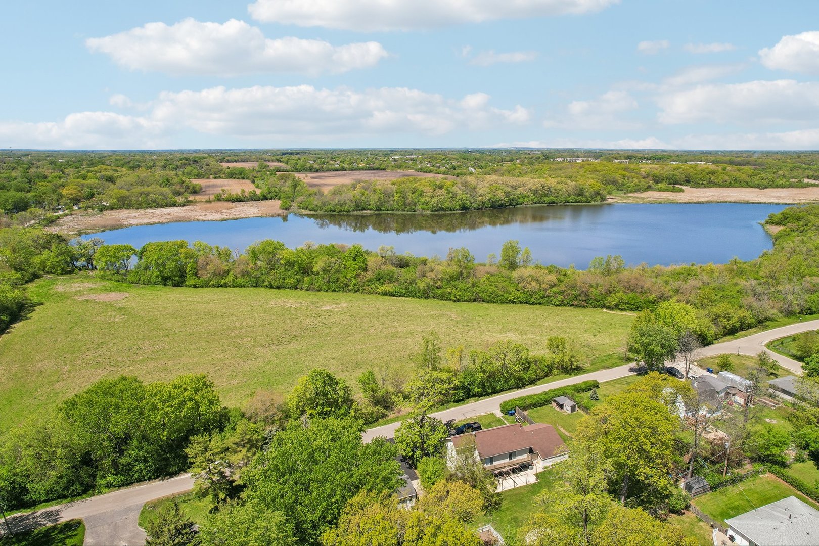 37073 N Antonio Avenue, Lake Villa, IL 60046