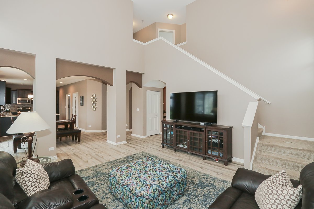 1110 Waterfront Lane, Pingree Grove, IL 60140