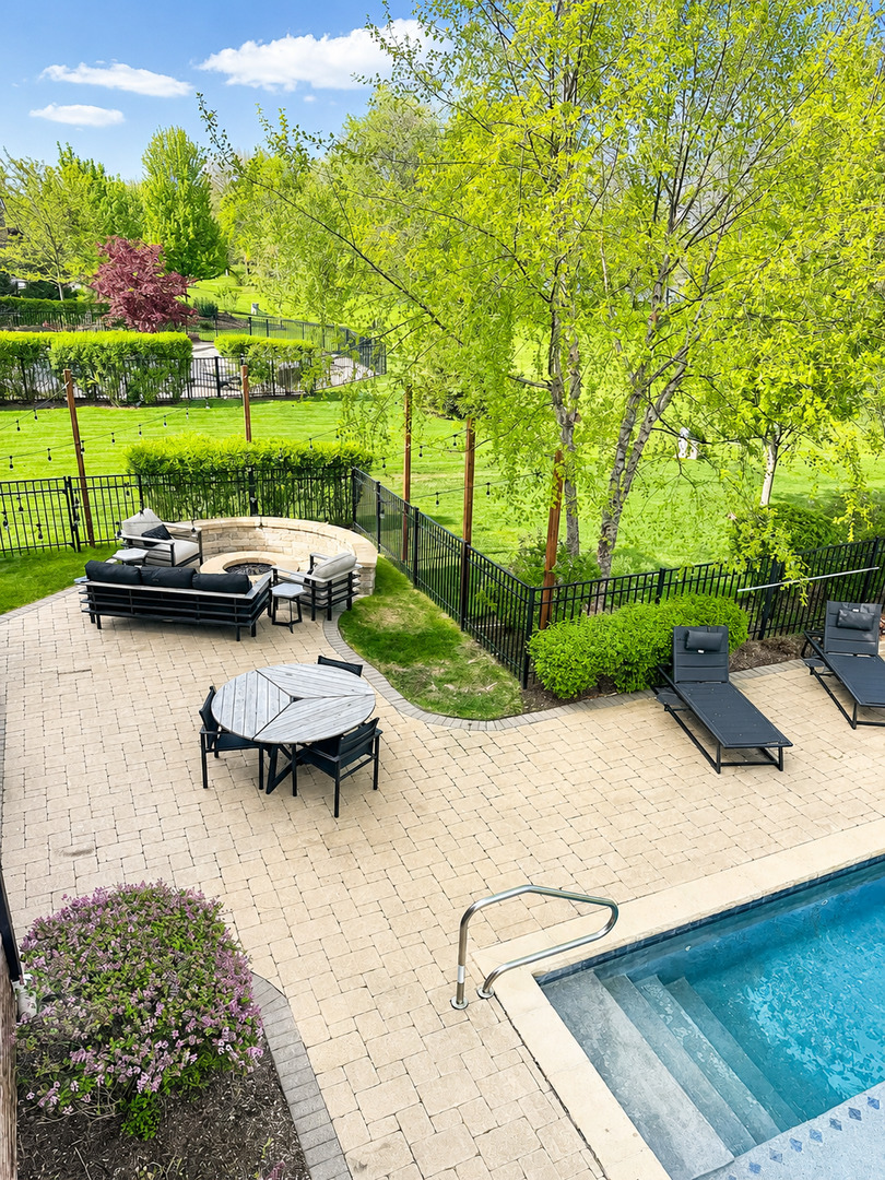 1744 Lake Charles Drive, Vernon Hills, IL 60061