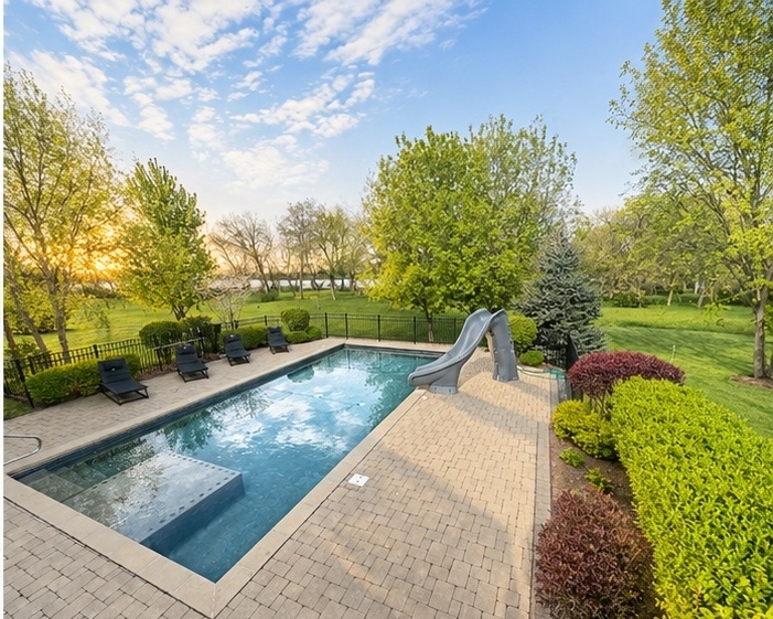 1744 Lake Charles Drive, Vernon Hills, IL 60061