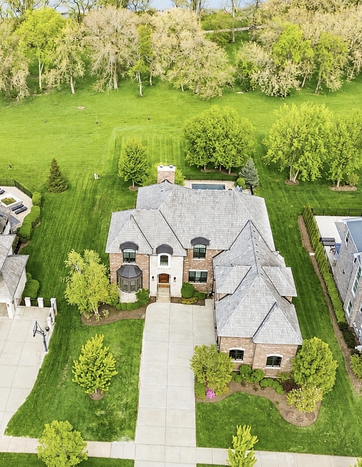 1744 Lake Charles Drive, Vernon Hills, IL 60061