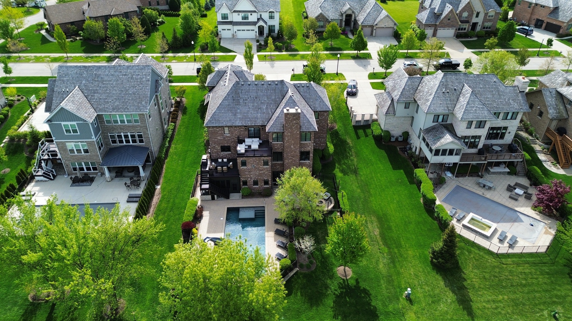 1744 Lake Charles Drive, Vernon Hills, IL 60061