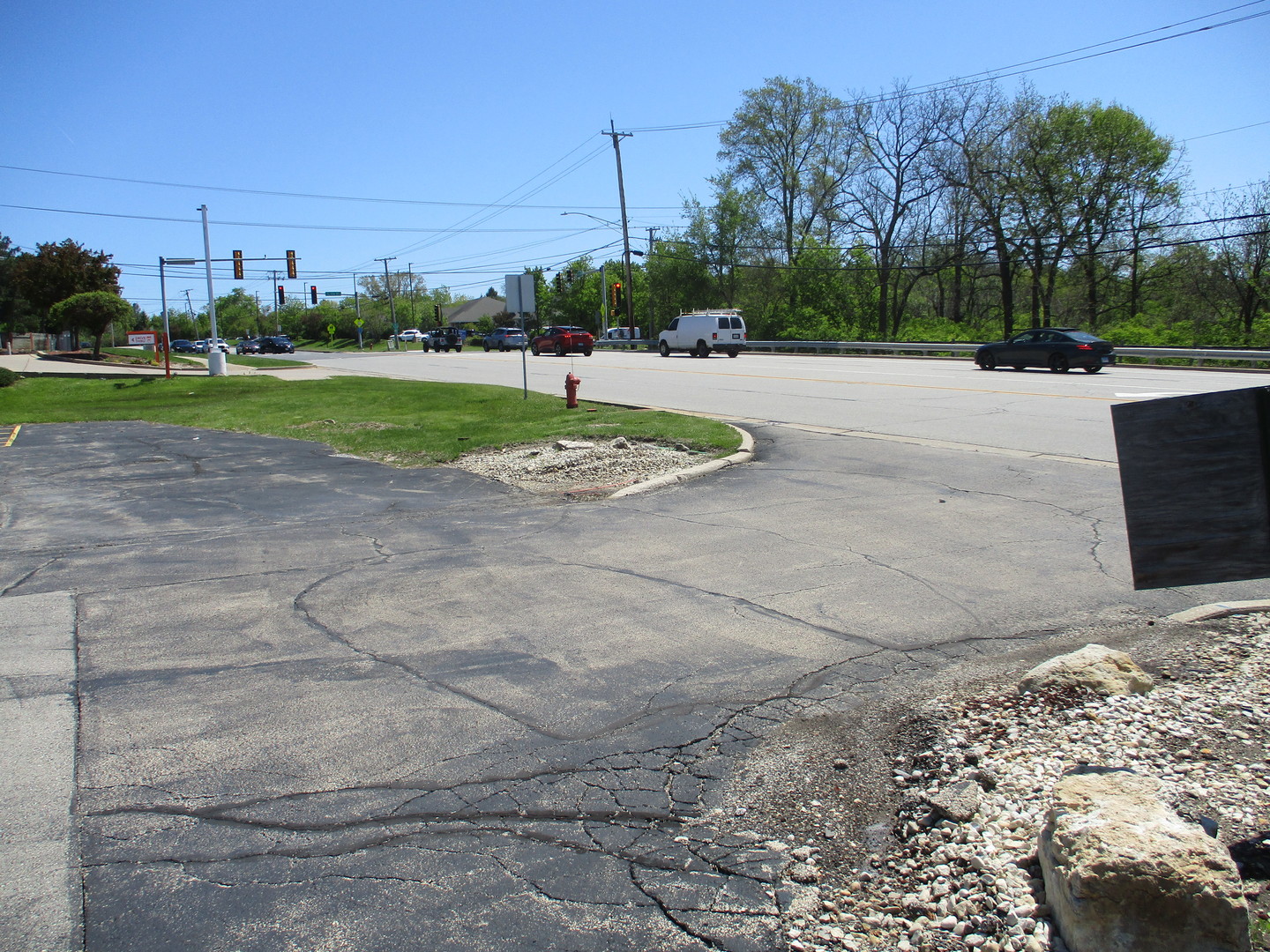 3510 Hobson Road, Woodridge, IL 60517