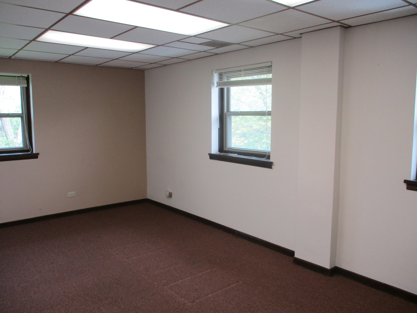 3510 Hobson Road, Woodridge, IL 60517