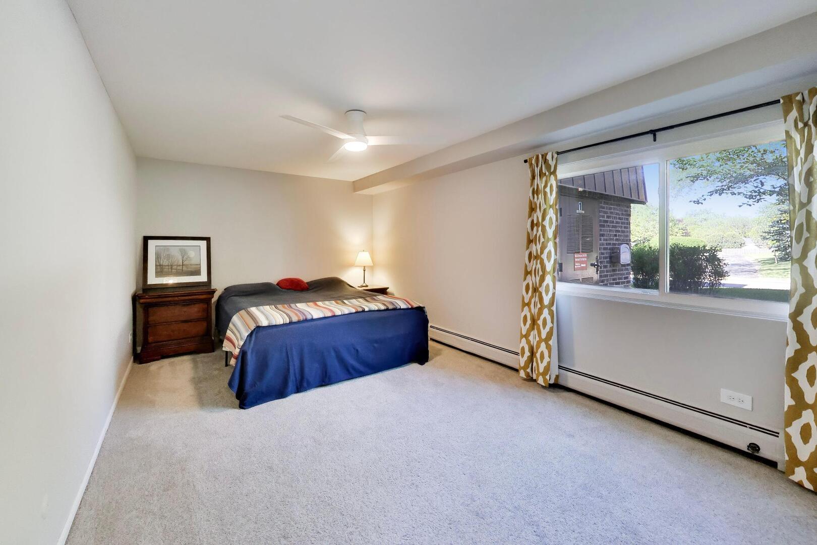 2640 N Windsor Drive #103, Arlington Heights, IL 60004