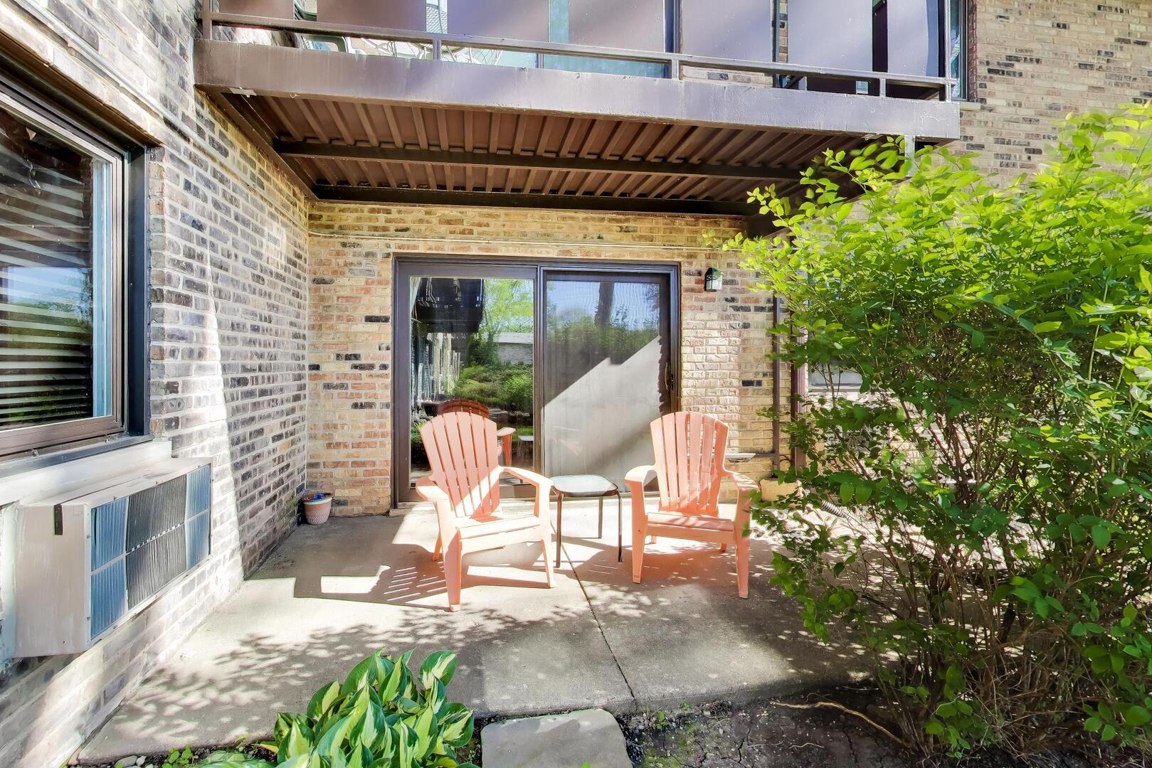 2640 N Windsor Drive #103, Arlington Heights, IL 60004