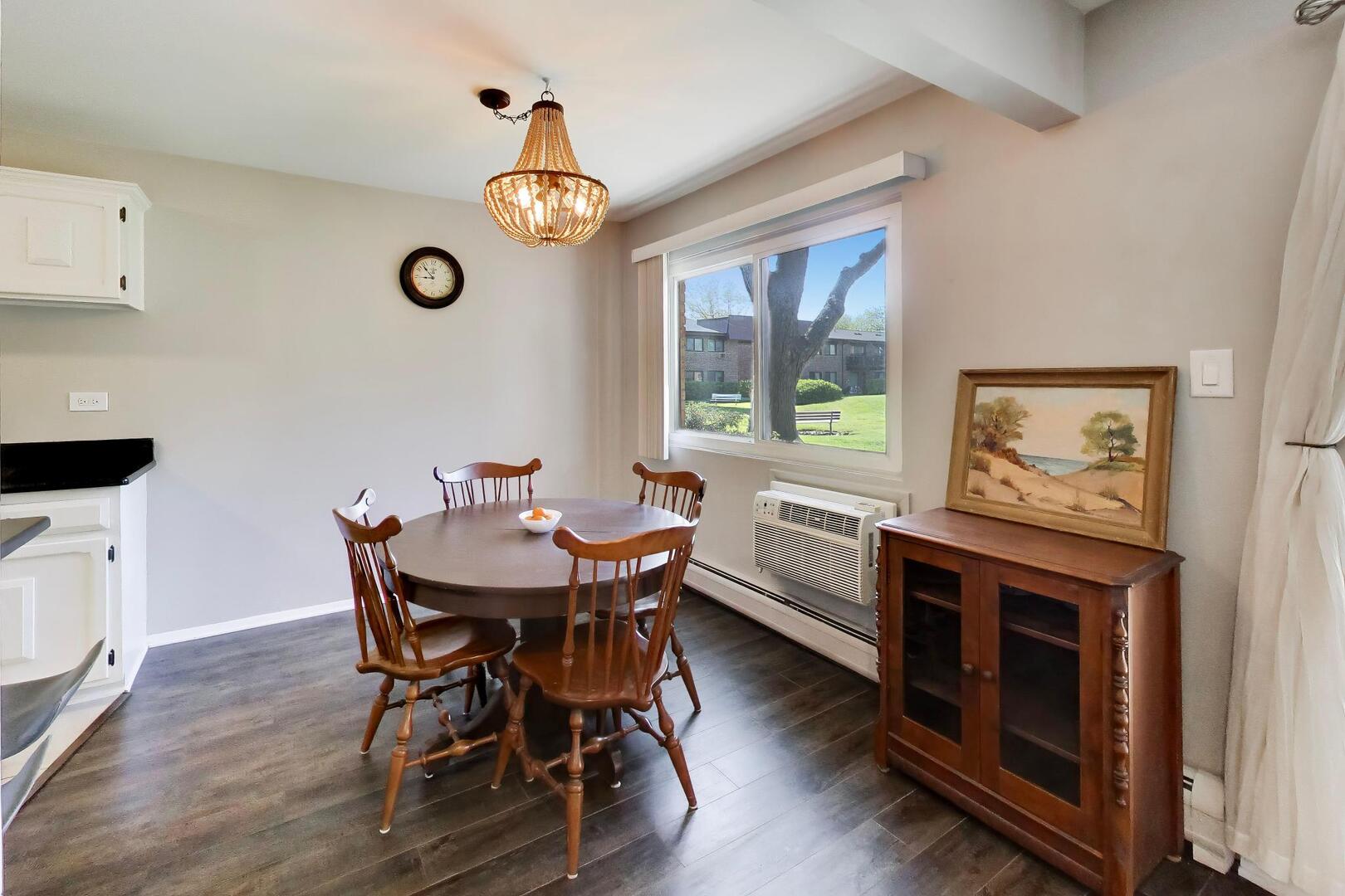 2640 N Windsor Drive #103, Arlington Heights, IL 60004