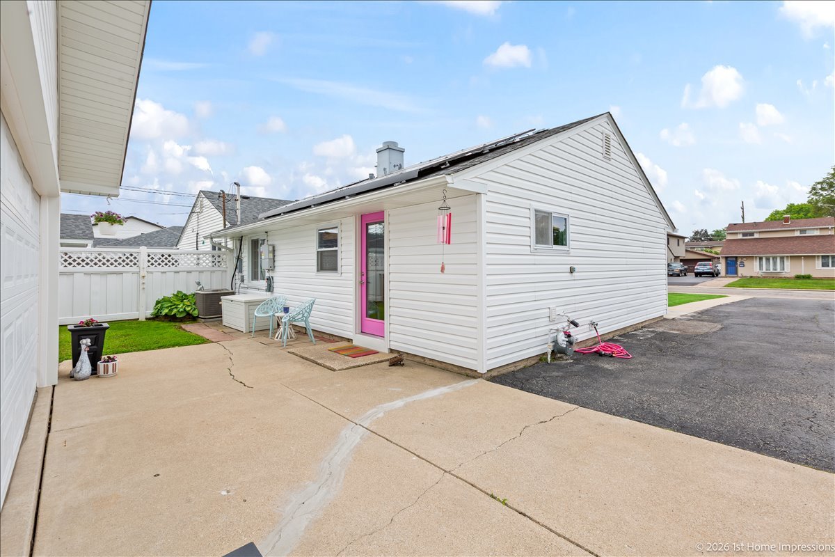 4136 W 90th Place, Hometown, IL 60456