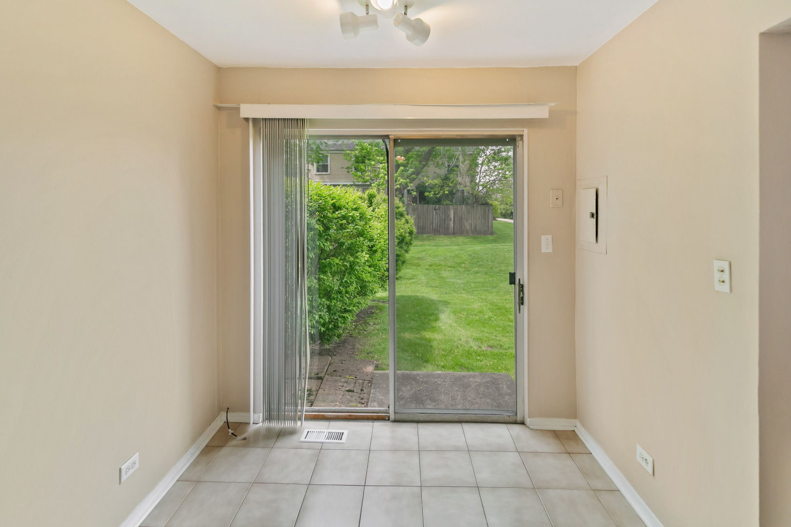 1106 Williamsburg Road, Country Club Hills, IL 60478