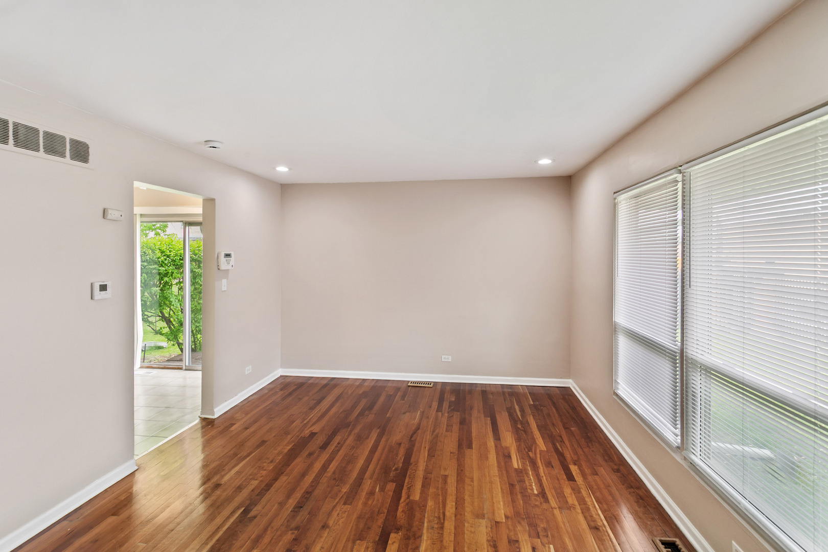 1106 Williamsburg Road, Country Club Hills, IL 60478
