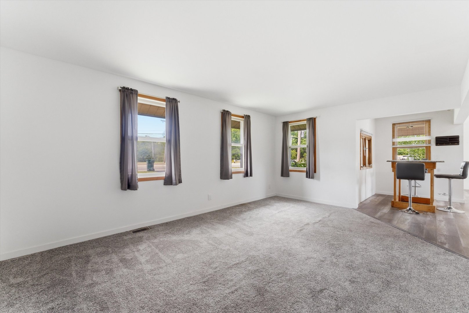 3537 N Lewis Avenue, Beach Park, IL 60087