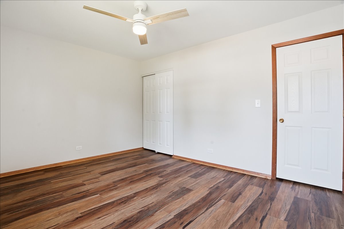 1707 Cherrywood Lane, Lindenhurst, IL 60046