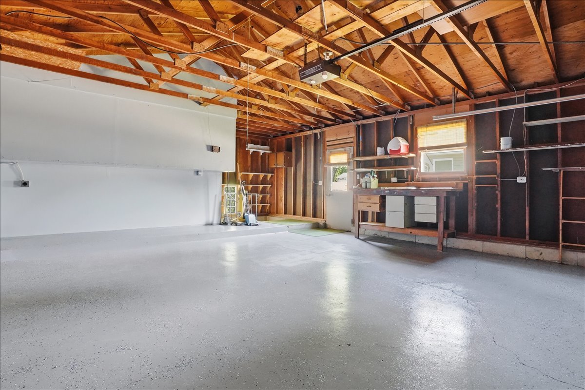 1707 Cherrywood Lane, Lindenhurst, IL 60046