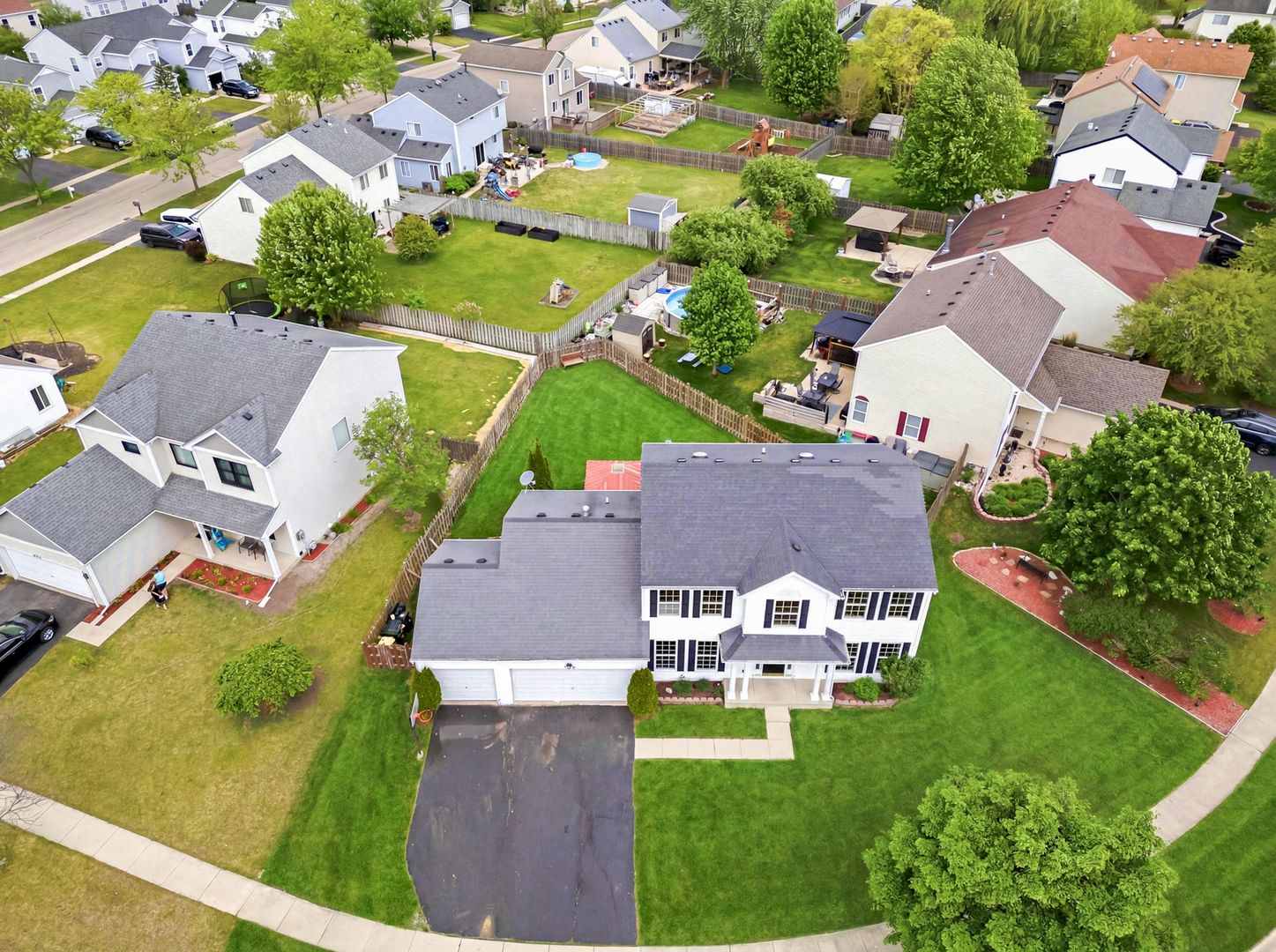 5313 Briarfield Lane, Lake In The Hills, IL 60156