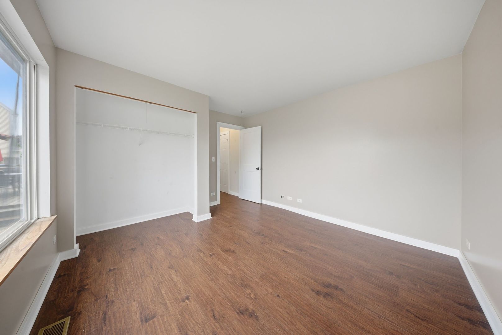 5313 Briarfield Lane, Lake In The Hills, IL 60156