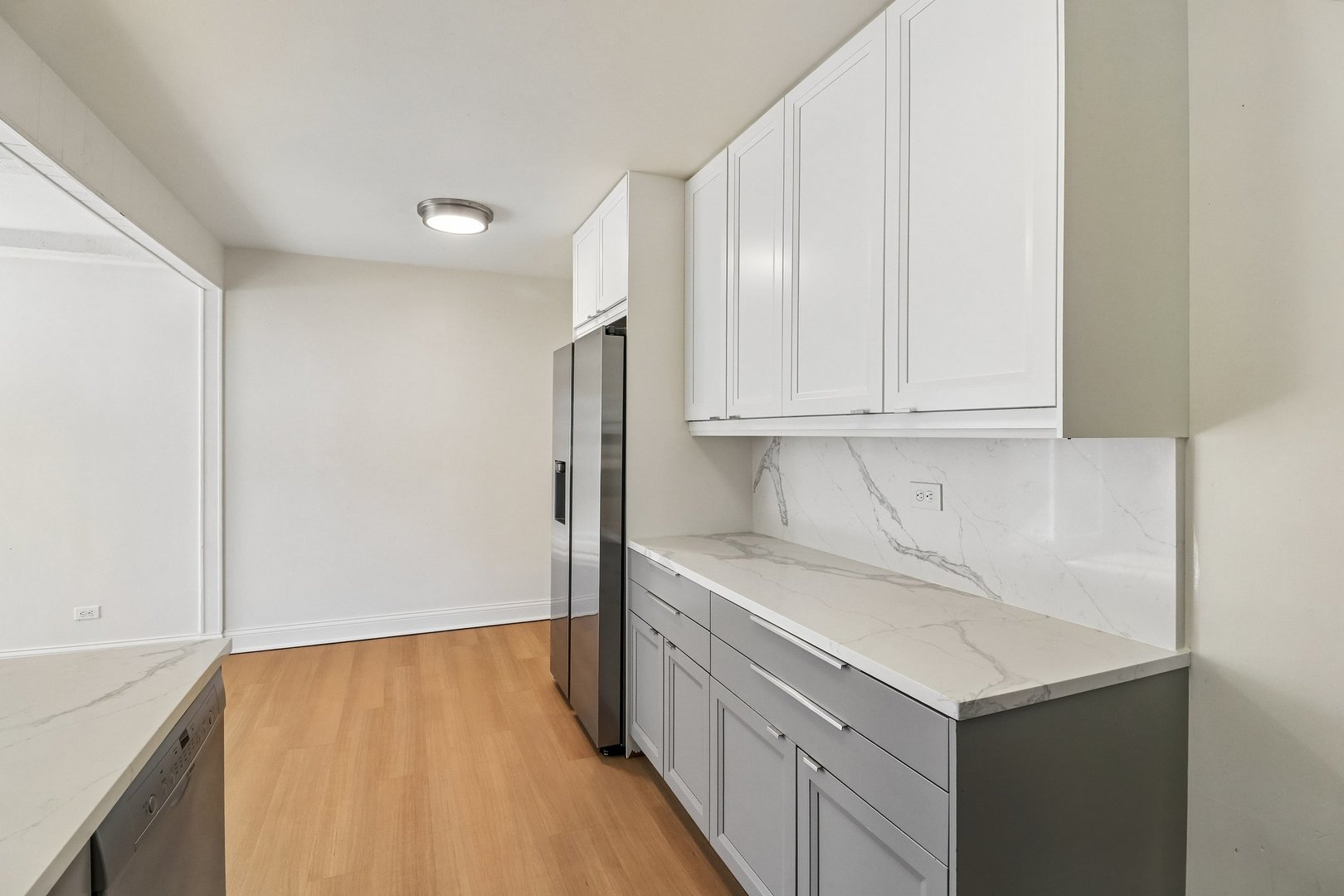 207 N Idlewild Avenue, Mundelein, IL 60060