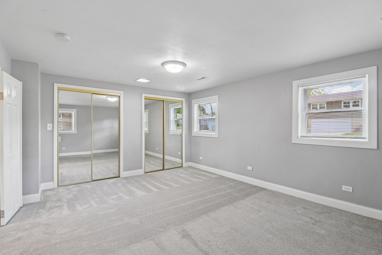 207 N Idlewild Avenue, Mundelein, IL 60060