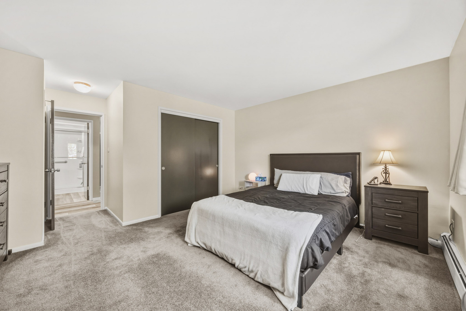 1198 ROYAL GLEN Drive #304A, Glen Ellyn, IL 60137