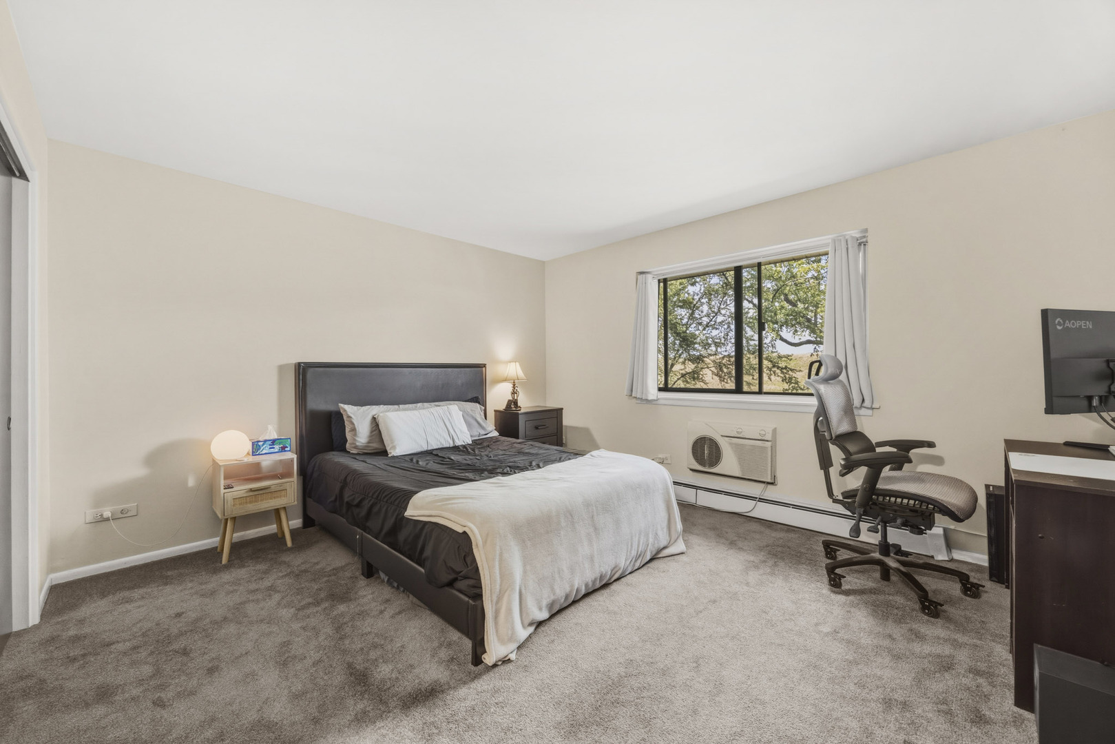 1198 ROYAL GLEN Drive #304A, Glen Ellyn, IL 60137