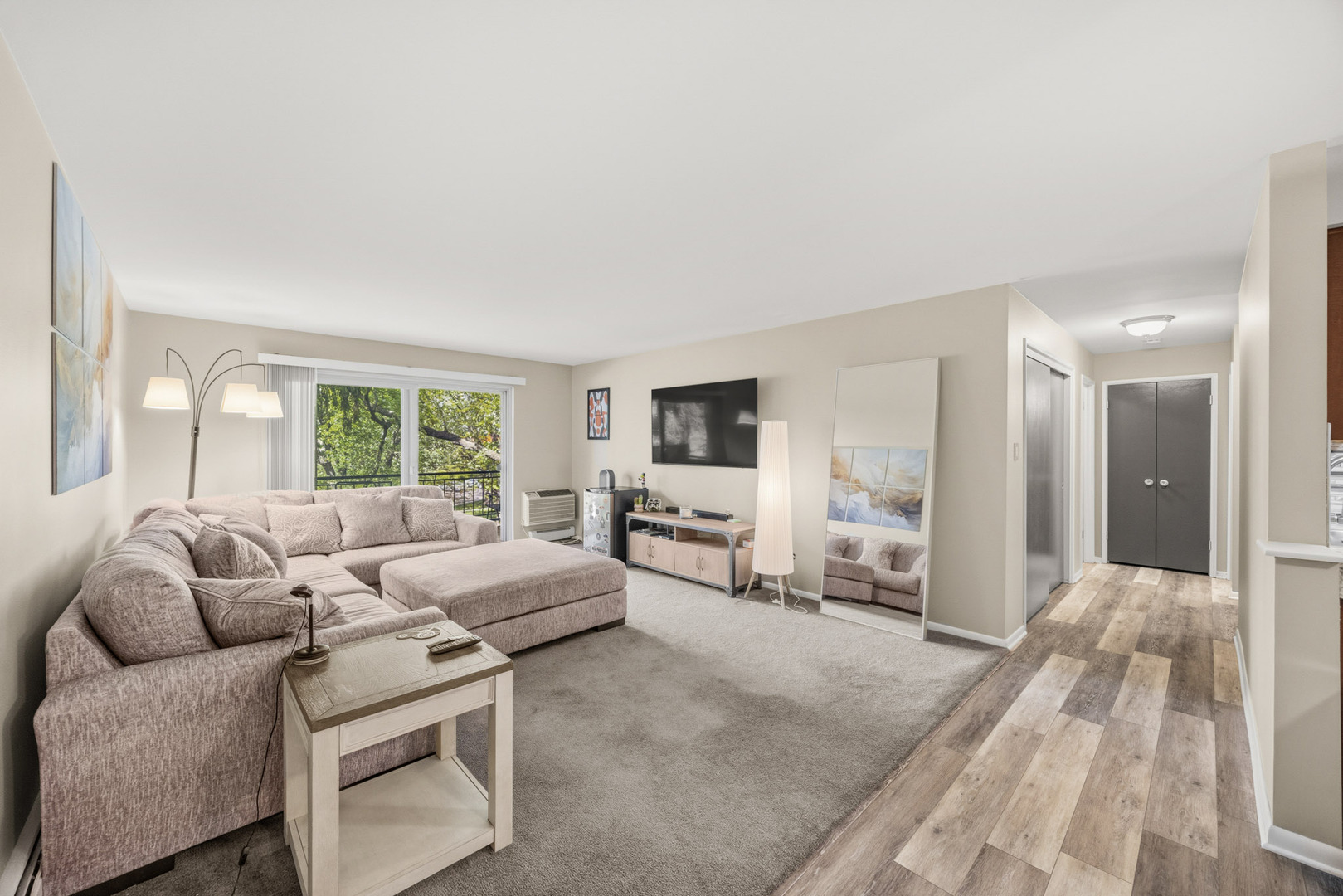 1198 ROYAL GLEN Drive #304A, Glen Ellyn, IL 60137