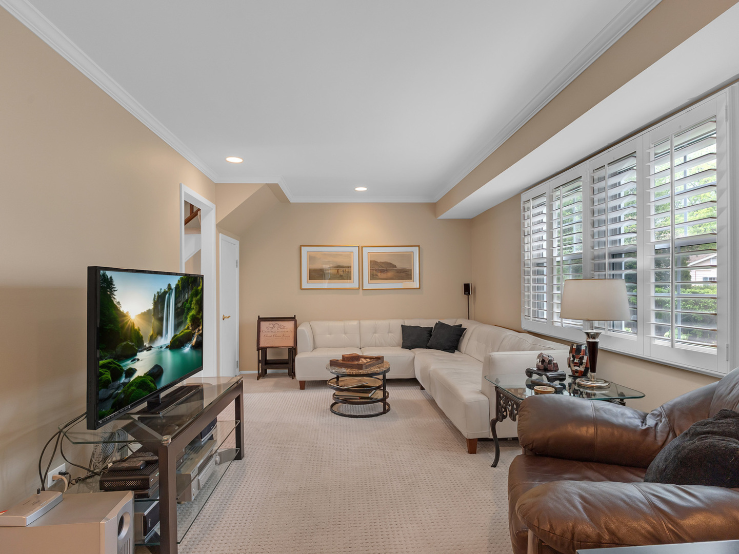 5 Knight Hill Lane, Buffalo Grove, IL 60089