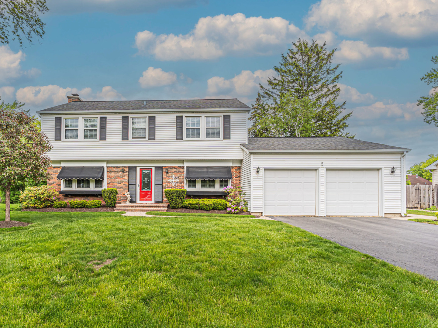 5 Knight Hill Lane, Buffalo Grove, IL 60089
