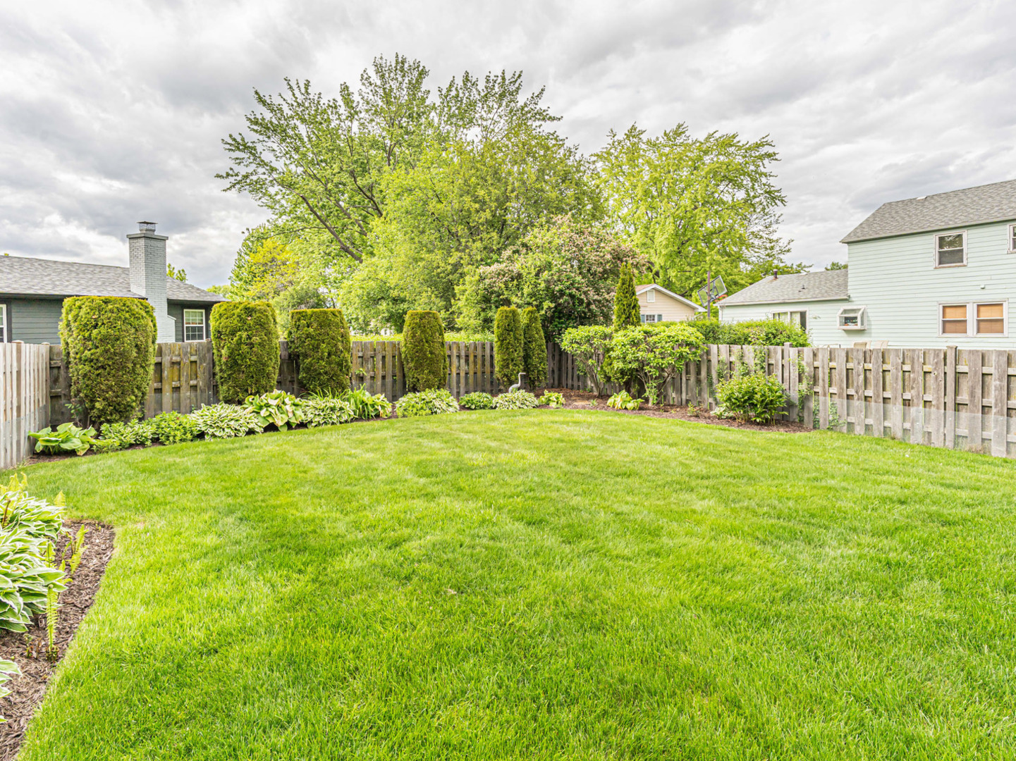 5 Knight Hill Lane, Buffalo Grove, IL 60089