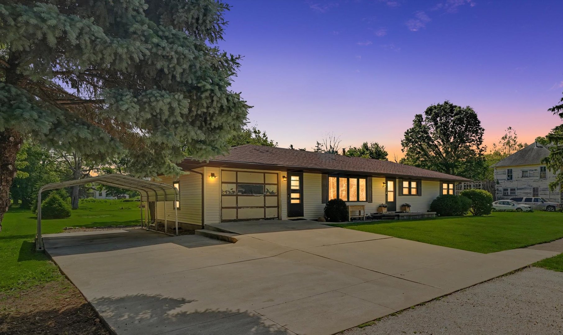 218 N Crossley Street, Melvin, IL 60952