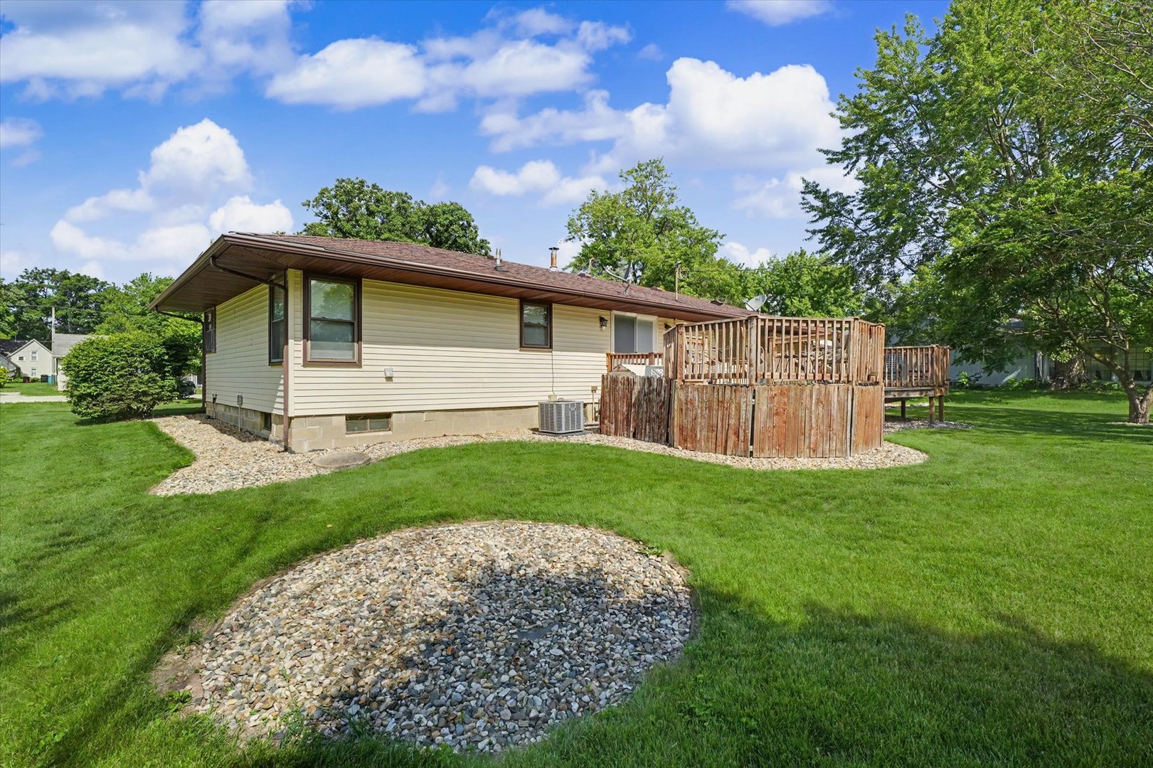 218 N Crossley Street, Melvin, IL 60952