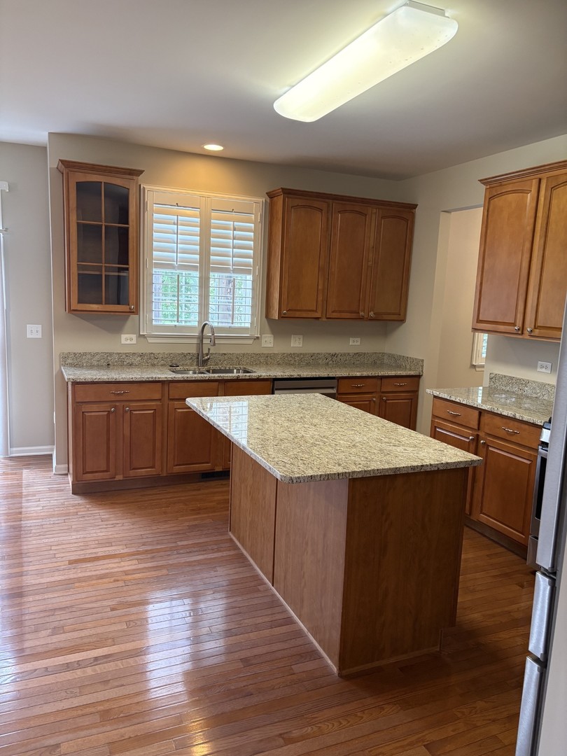 2912 Forest Creek Lane, Naperville, IL 60565