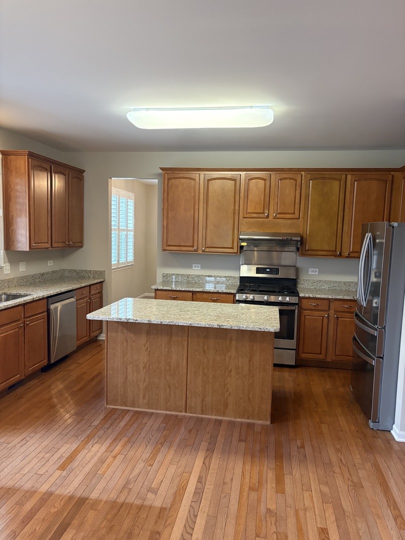 2912 Forest Creek Lane, Naperville, IL 60565