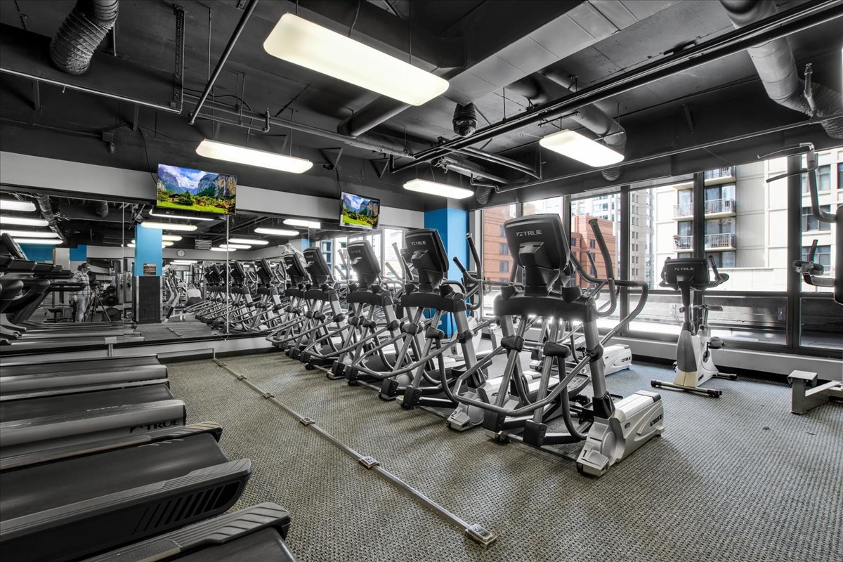 10 E Ontario Street #905, Chicago, IL 60611