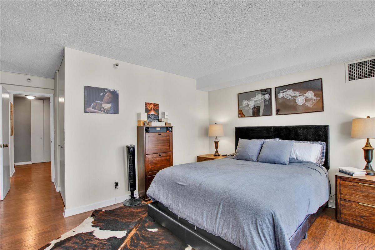 10 E Ontario Street #905, Chicago, IL 60611