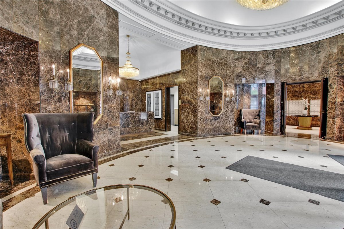 10 E Ontario Street #905, Chicago, IL 60611