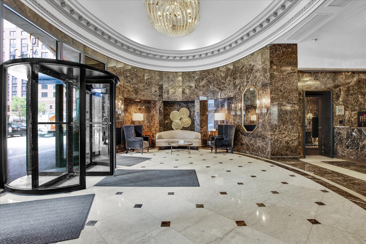 10 E Ontario Street #905, Chicago, IL 60611