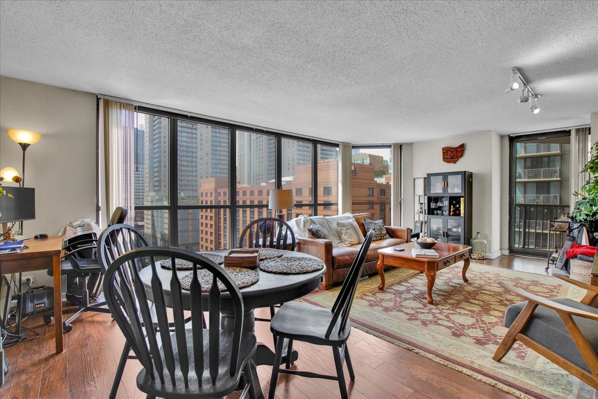 10 E Ontario Street #905, Chicago, IL 60611