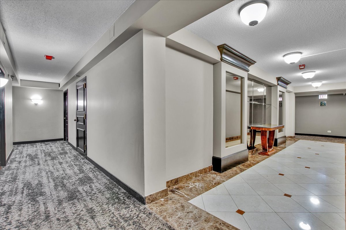 10 E Ontario Street #905, Chicago, IL 60611
