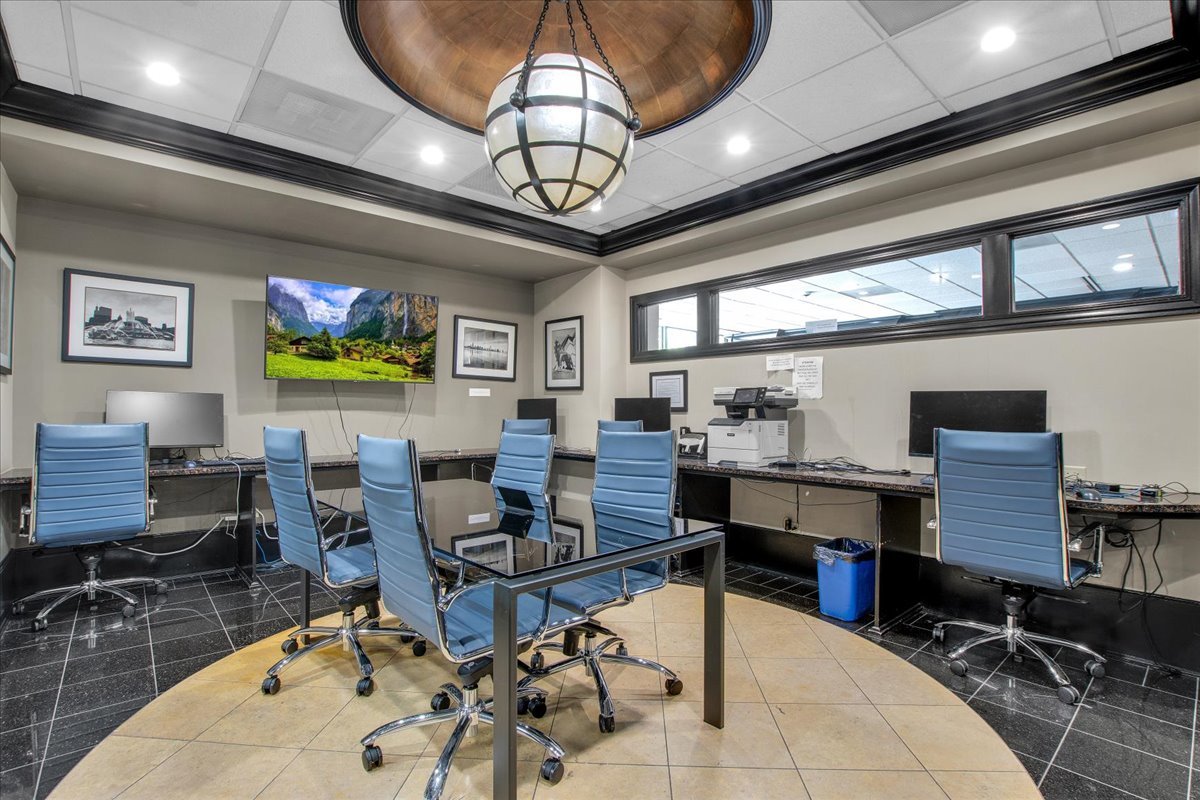 10 E Ontario Street #905, Chicago, IL 60611