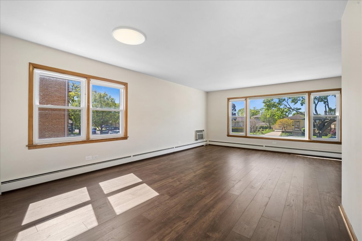 7322 W Crain Street #1FL, Niles, IL 60714
