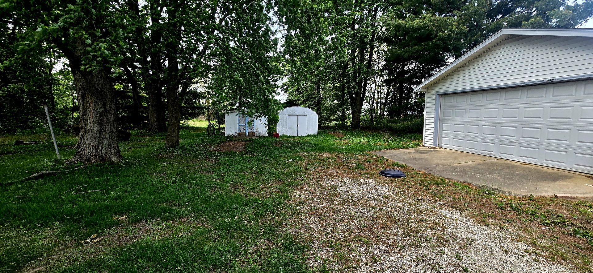 488 S 10000w Road, Bonfield, IL 60913