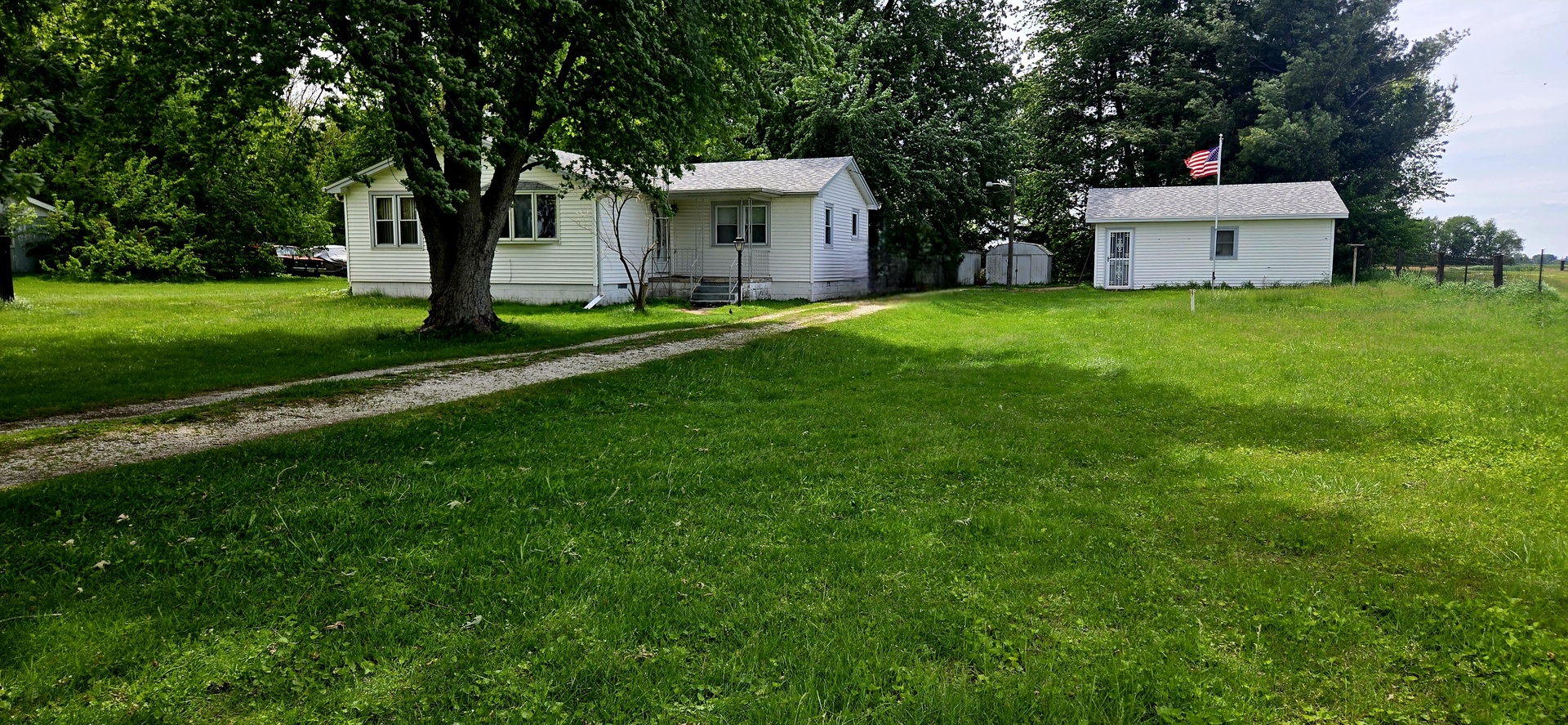 488 S 10000w Road, Bonfield, IL 60913