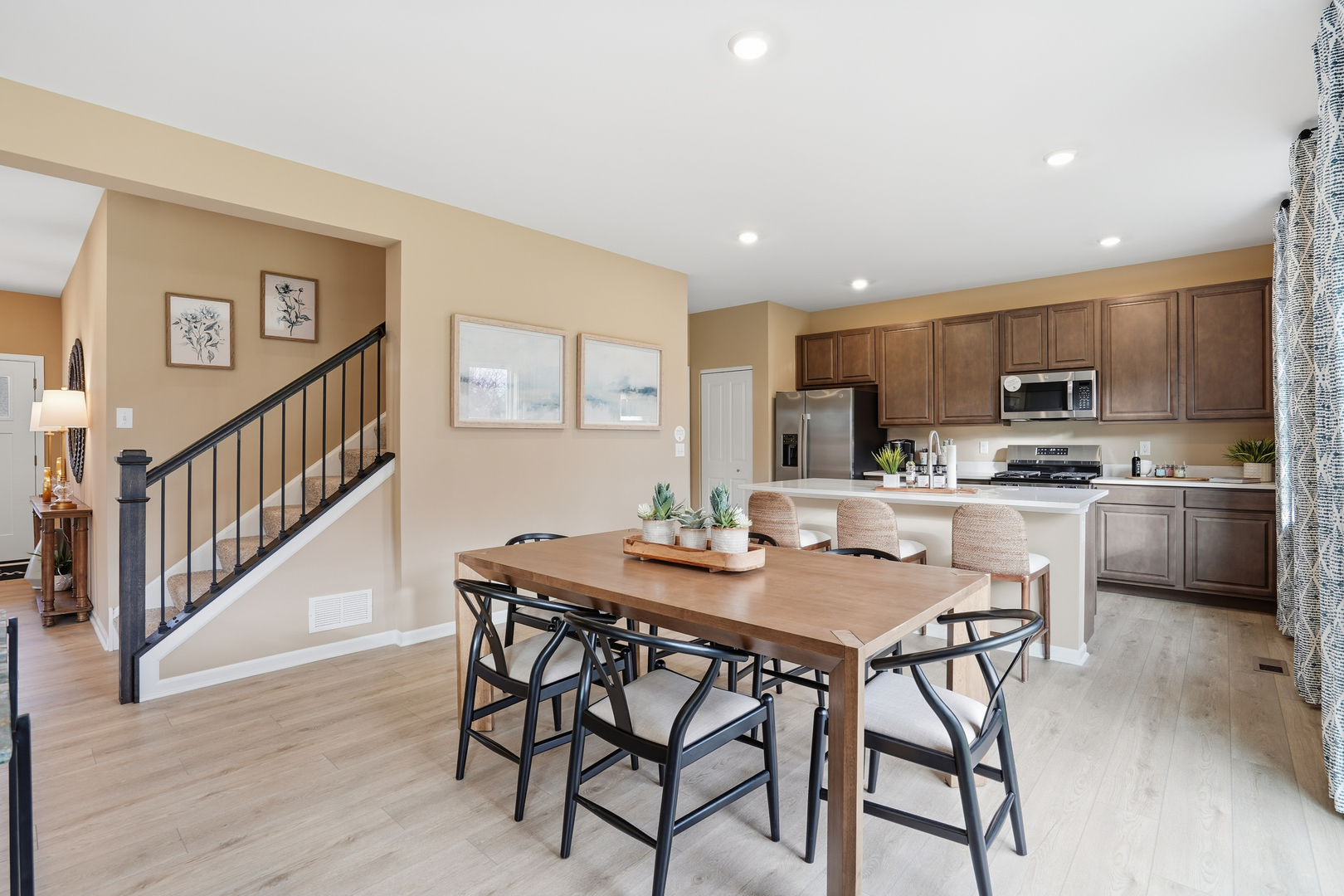 2852 McMurtrie Way, Yorkville, IL 60560