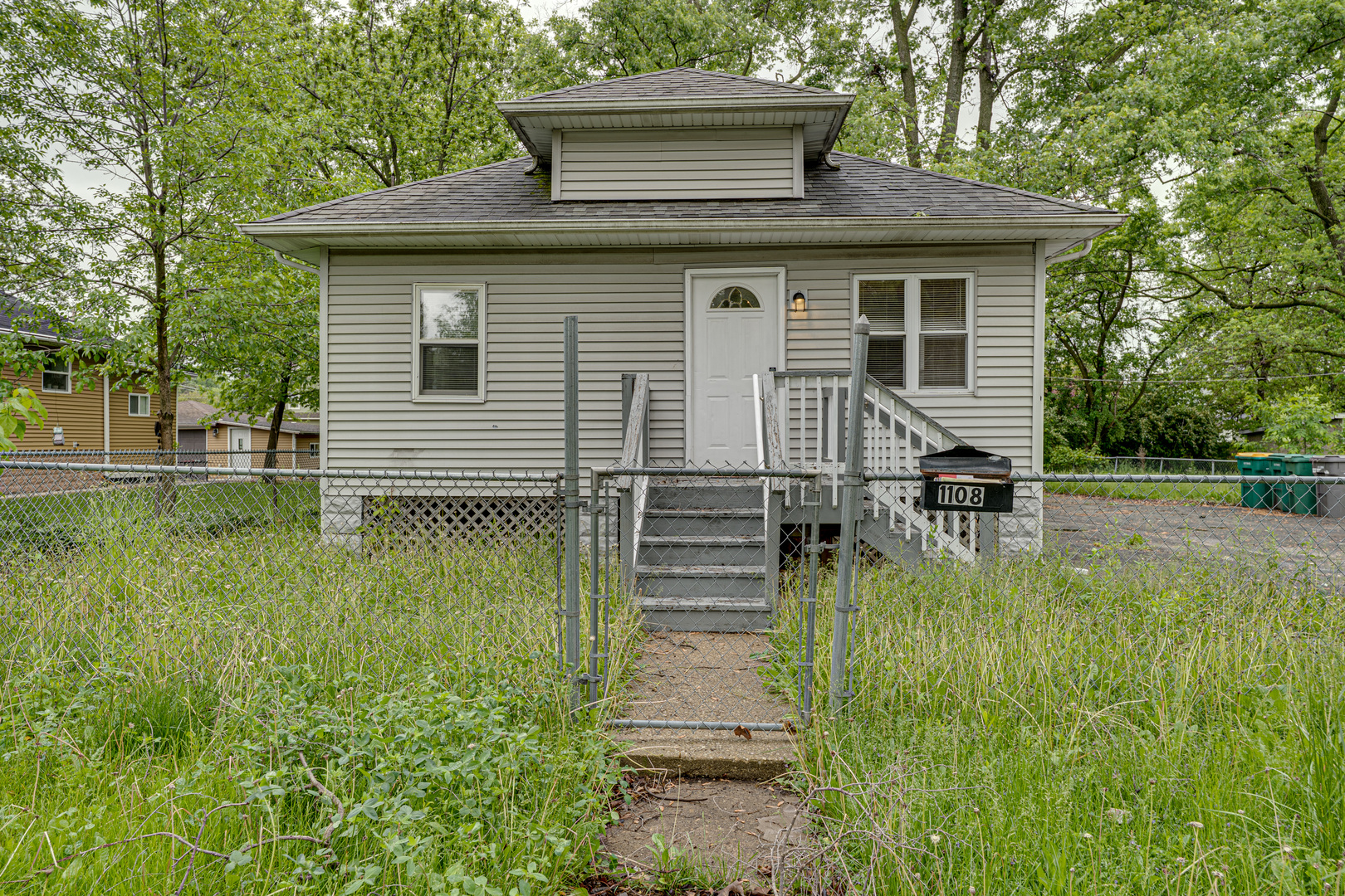 1108 Magnolia Avenue, Joliet, IL 60432