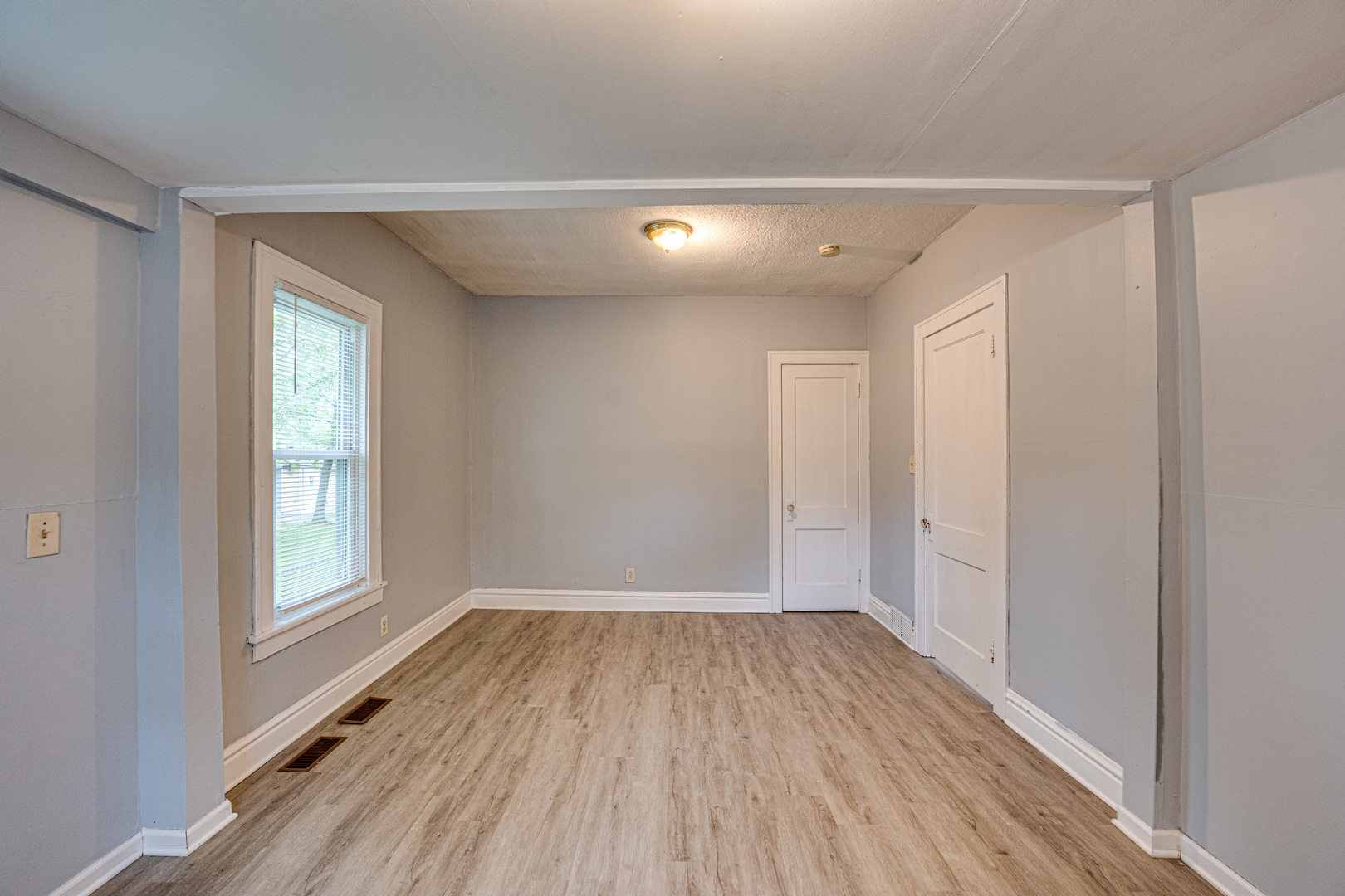 1108 Magnolia Avenue, Joliet, IL 60432
