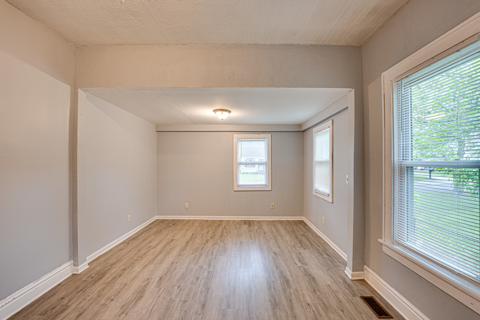 1108 Magnolia Avenue, Joliet, IL 60432